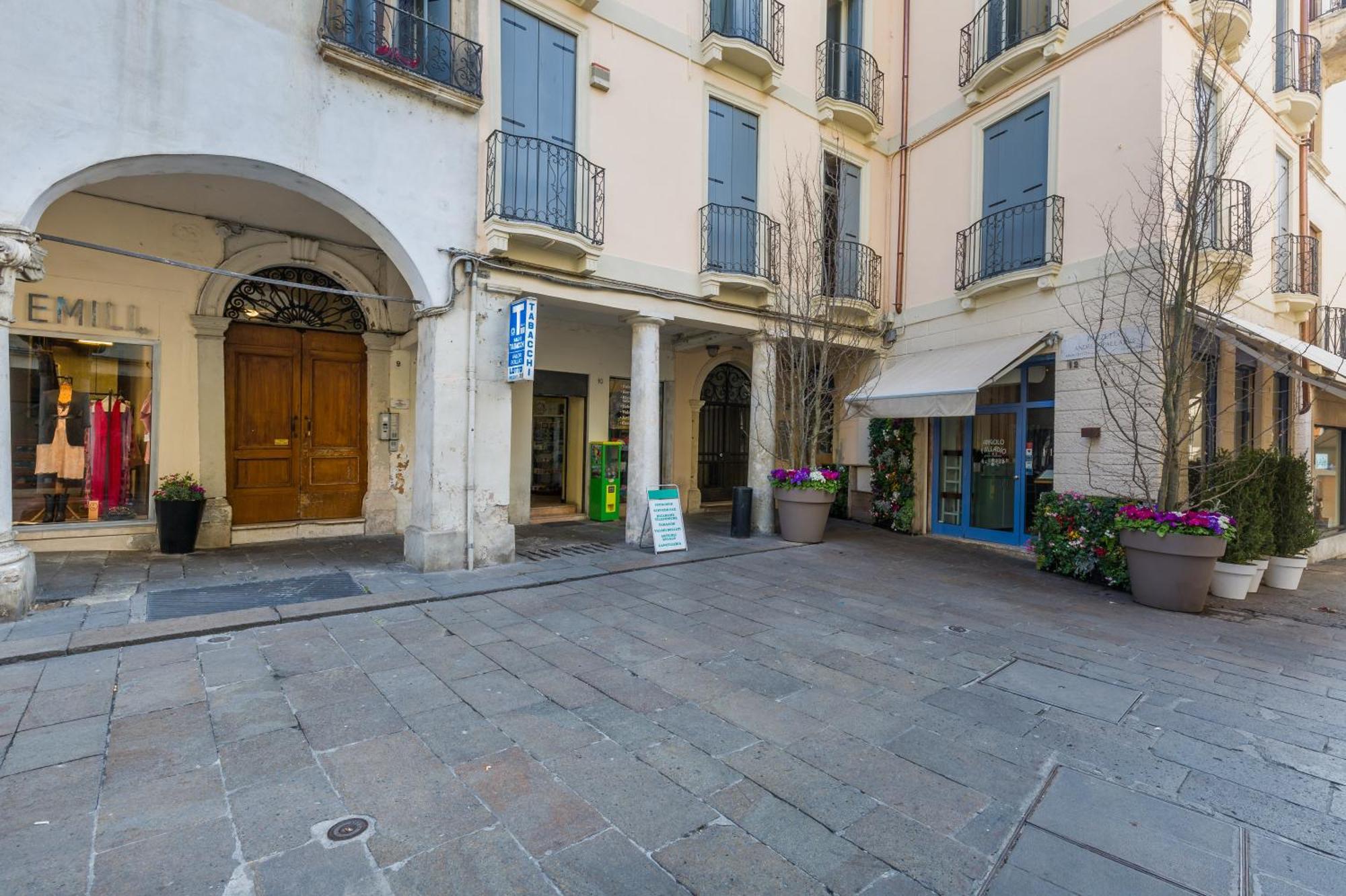 Appartement Il Campanile à Vicence Extérieur photo