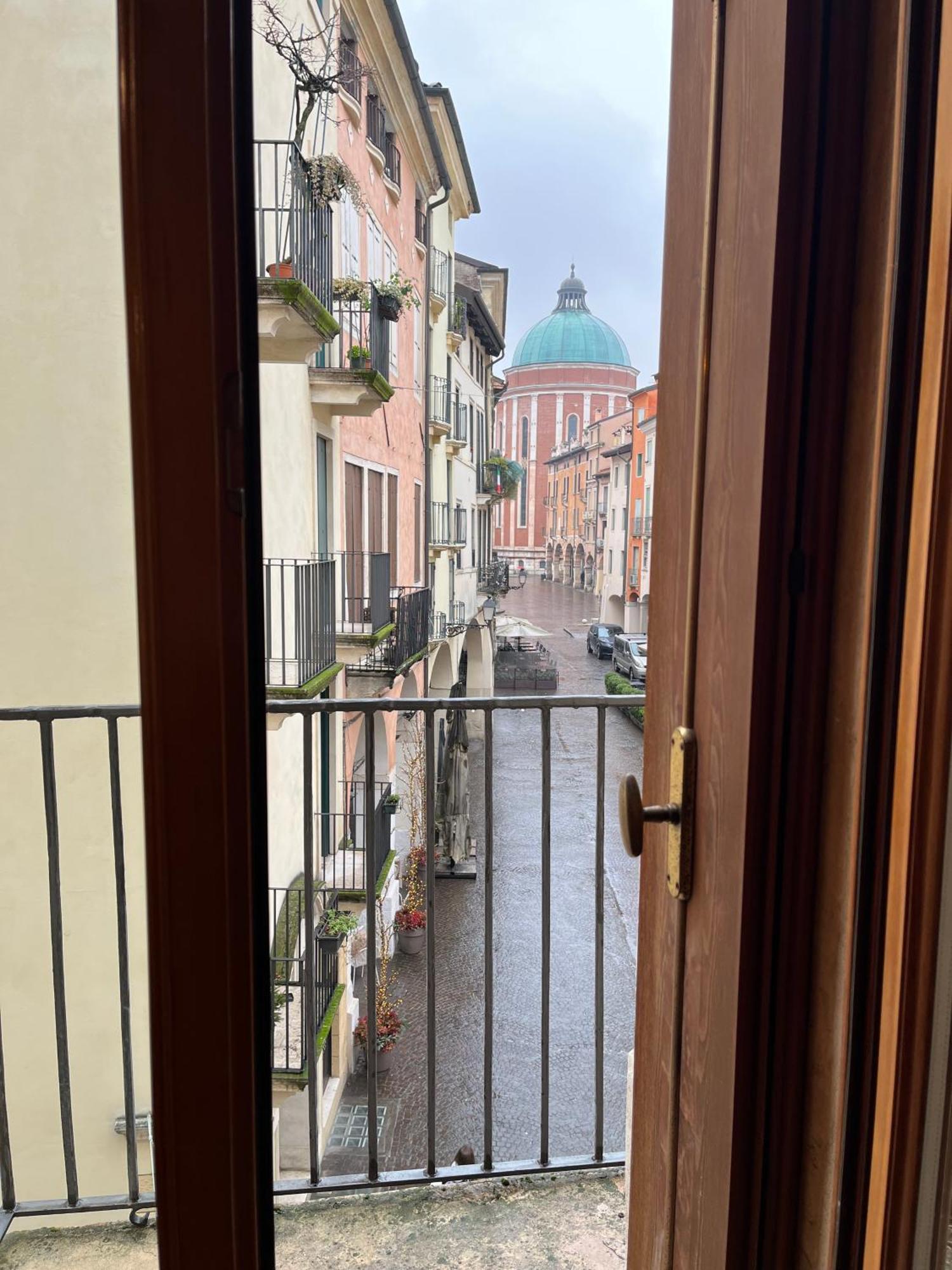 Appartement Il Campanile à Vicence Extérieur photo